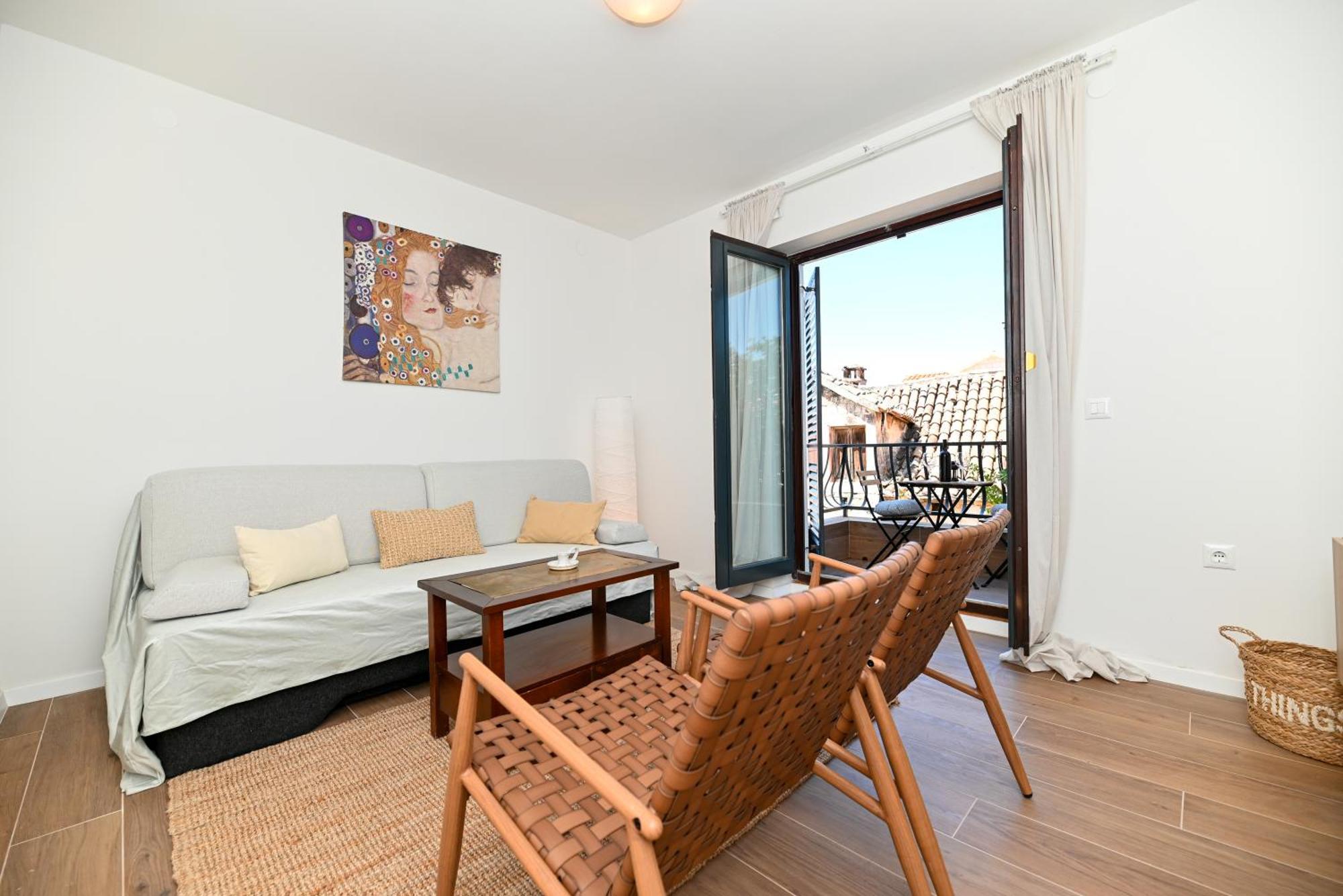 Downtown Apartments Maar 트로기르 객실 사진